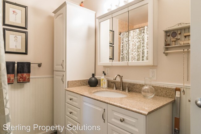 Building Photo - 3 br, 2 bath House - 2-6 Brooke Club Dr