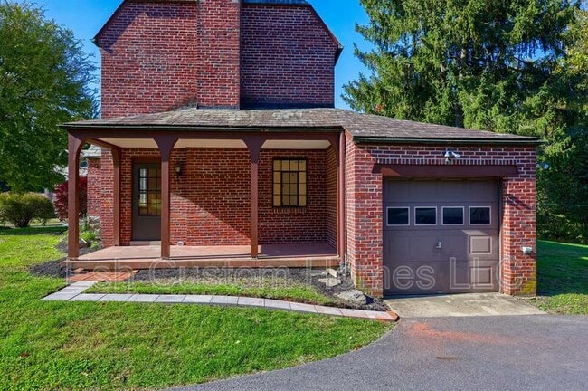 Building Photo - 5 Safe Harbor Village