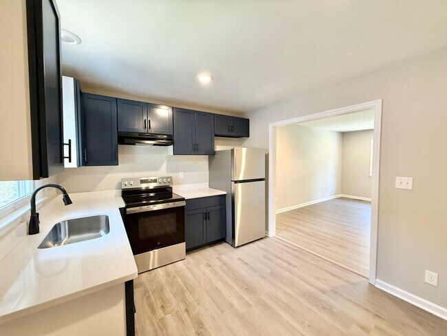 Building Photo - Johnson Street [2 UNITS]