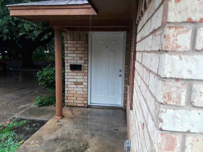 Primary Photo - 3017 McFerrin Ave