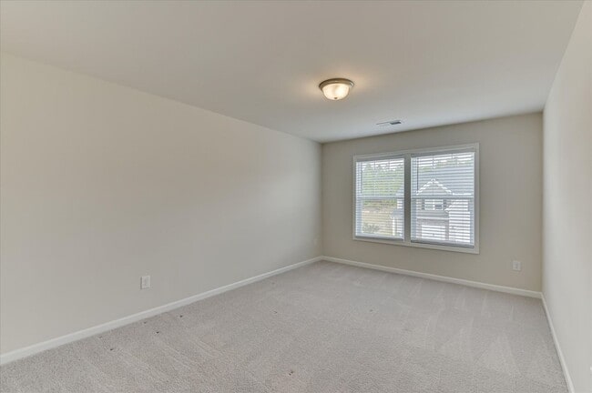 Building Photo - 6370 Whirlaway Rd