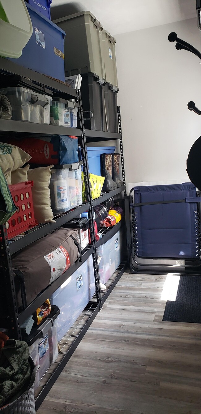 Building Photo - 2404 Wendy Way Dr