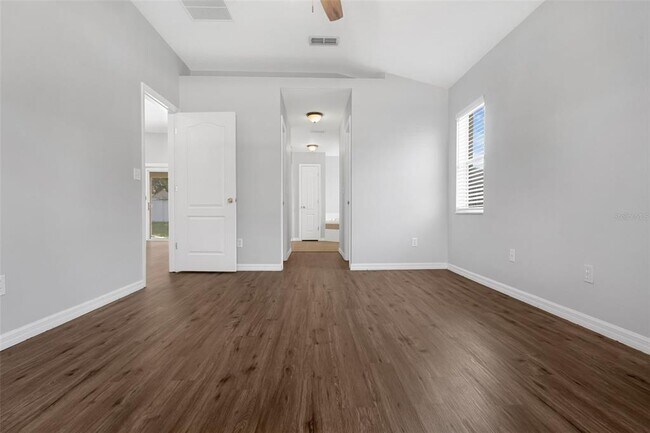 Building Photo - 10621 Cedar Forest Cir