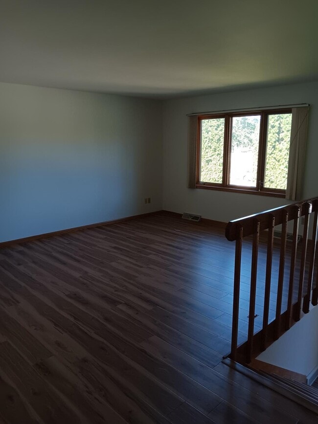 Building Photo - 2651 Stanbrook St