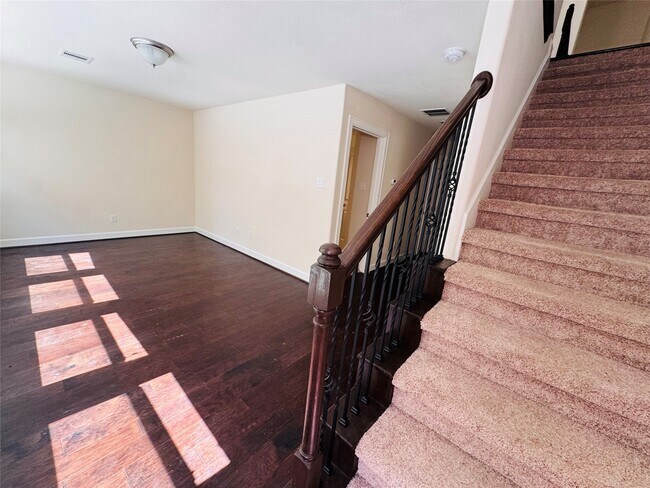 Building Photo - 10009 Spring Shadows Park Cir