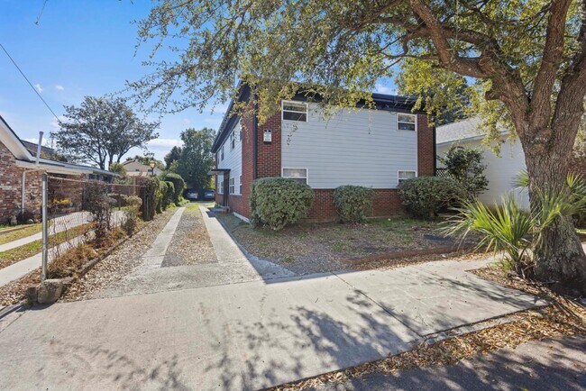 Building Photo - 129 Congress St