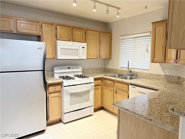Building Photo - 4555 E Sahara Ave