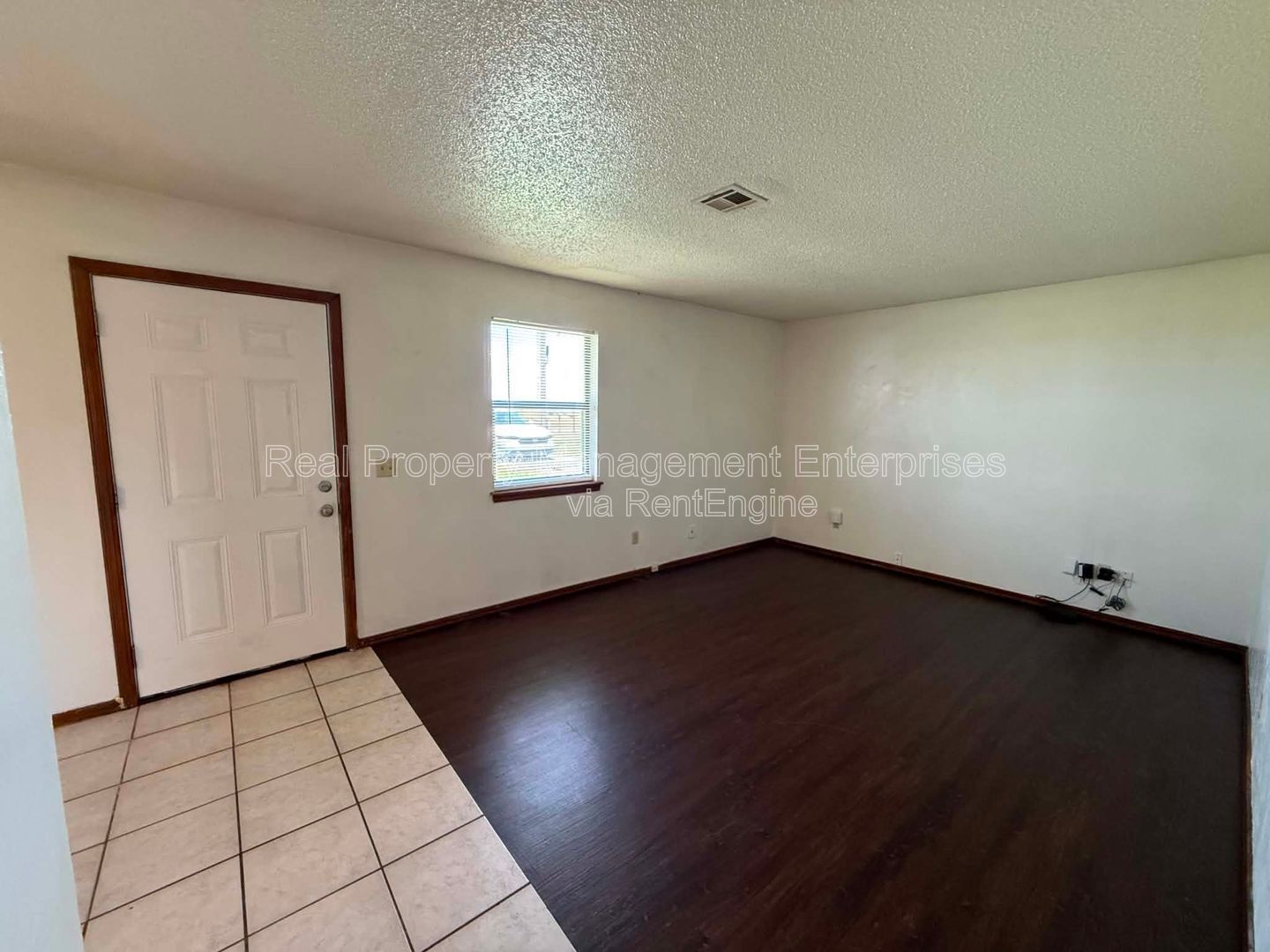 Building Photo - 1803 Sandrock Rd