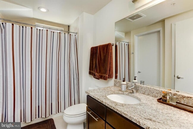 Bathroom with washer/dryer - 149 W St NW