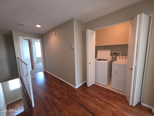 Building Photo - 6605 N 93RD Ave