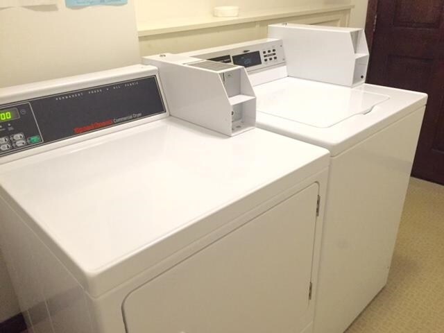 Building Photo - 4 Martin St