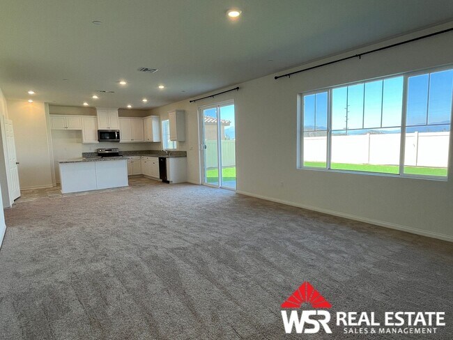 Building Photo - Stunning 6-Bedroom, 3-Bathroom Home for rent in a newer neighborhood