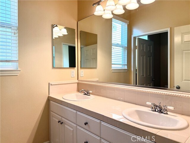 Building Photo - 11548 Santini Ln