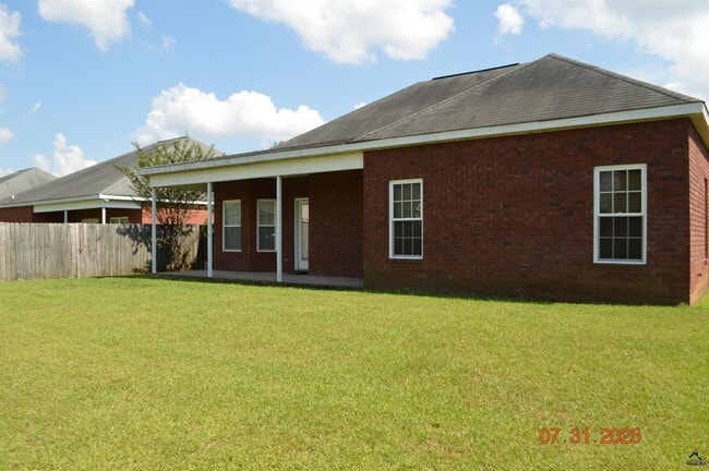 Building Photo - 206 Arelia Dr