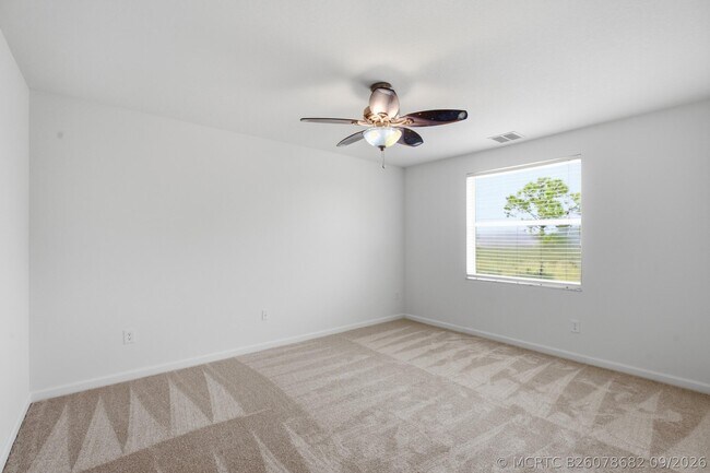 Building Photo - 5513 SW Windward Way