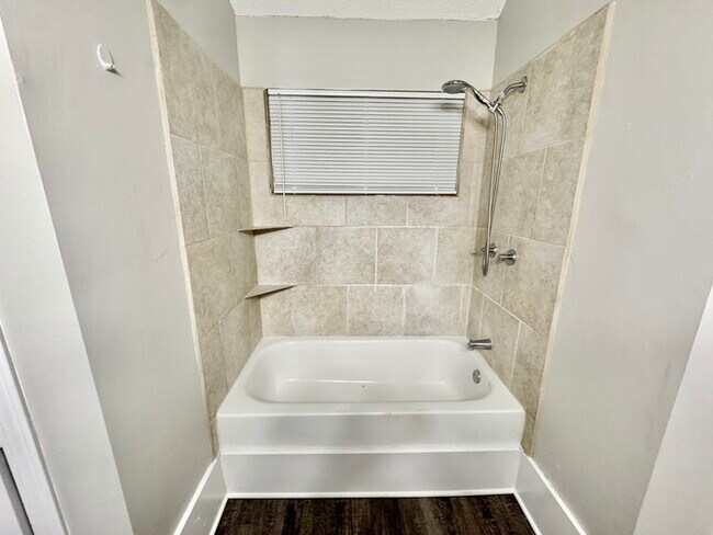 Building Photo - 4446 Broad Creek Cove