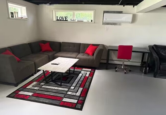 Building Photo - 15125 Washington Ave