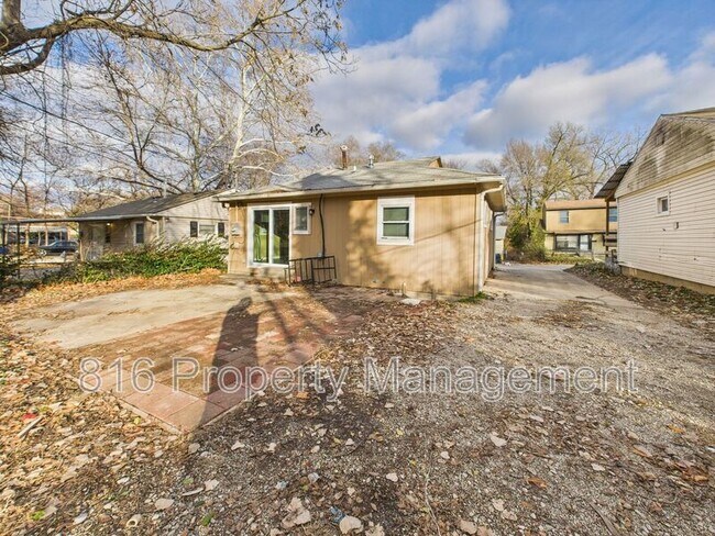 Building Photo - 3716 Mersington Ave