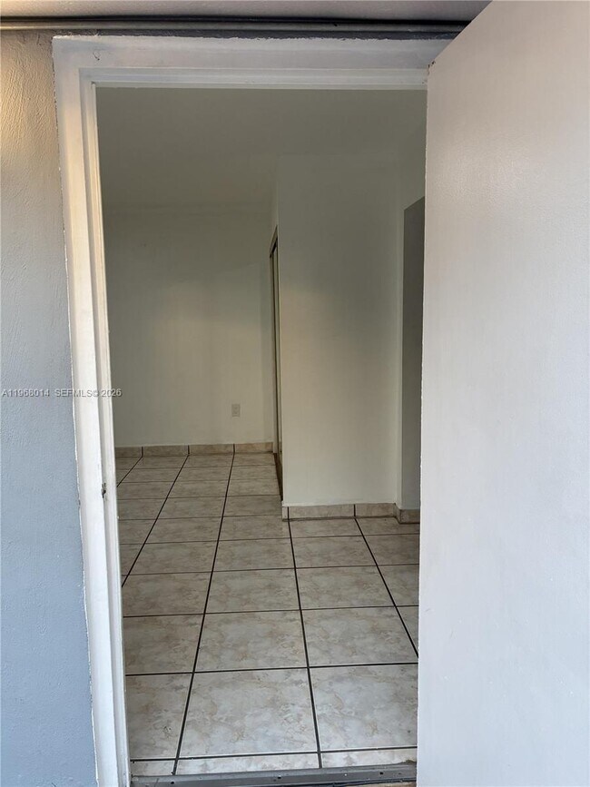 Building Photo - 329 W 41st St