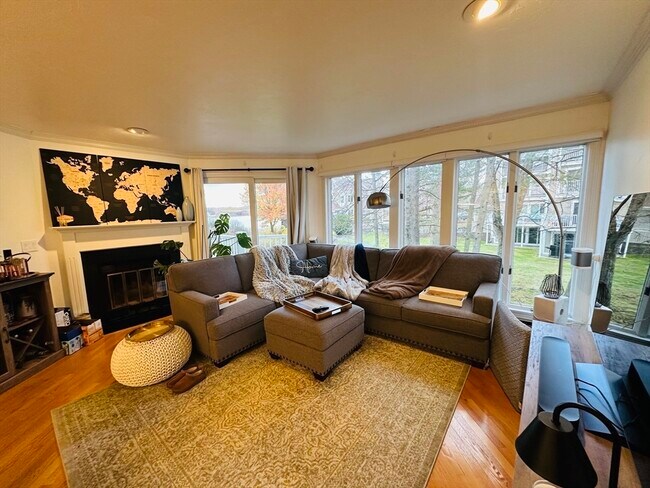 Building Photo - 46 Pointe Rok Dr