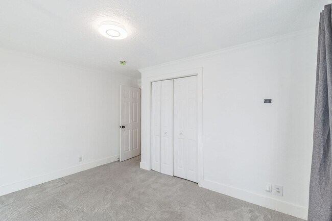 Building Photo - Heart of Eagle 4 Bed 2 Bath Home