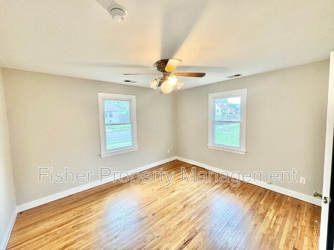 Building Photo - 3223 Jeter Ave