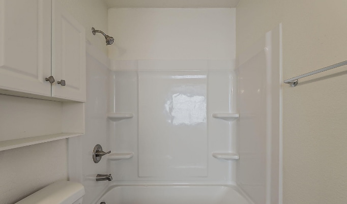 Building Photo - 625 S Westwood