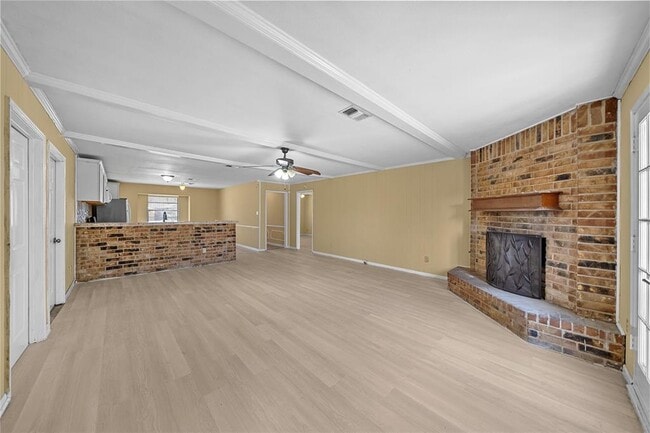 Building Photo - 9746 Seeker St