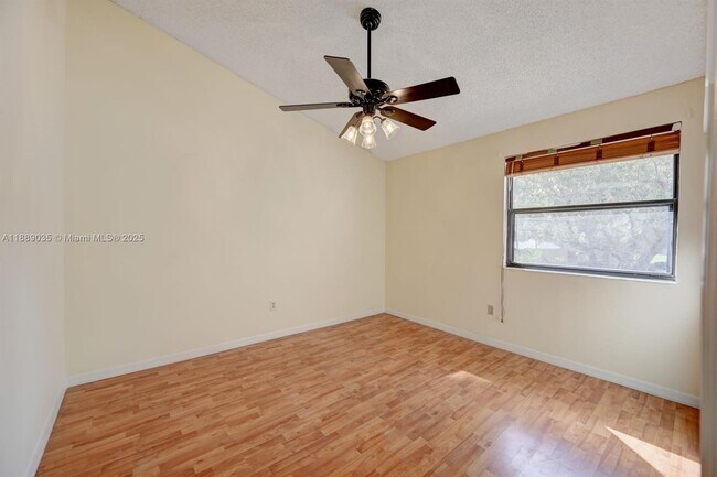Building Photo - 148 NW 98th Terrace