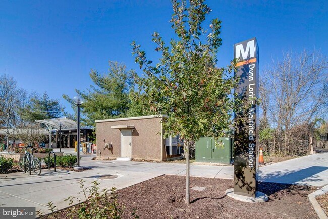 Building Photo - 2665 Prosperity Ave