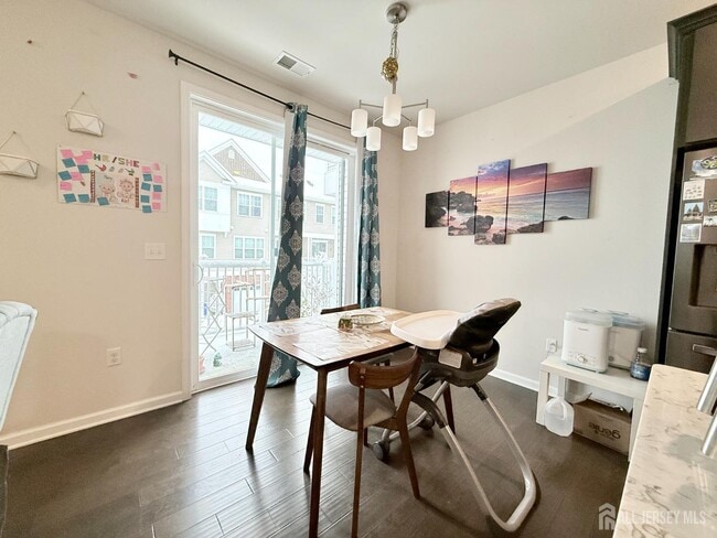 Building Photo - 102 Dickson Ct