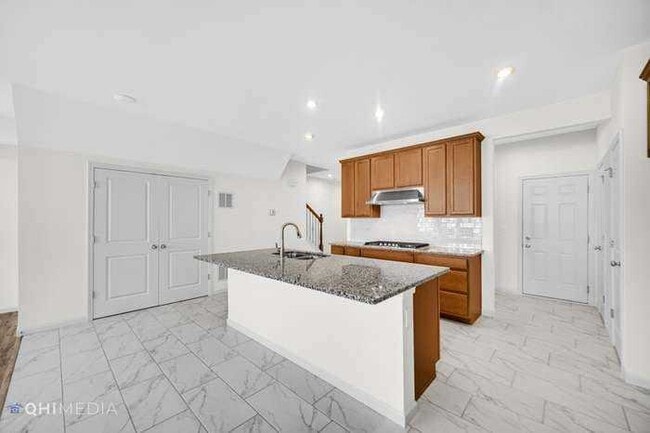 Building Photo - 458 Watercress Dr