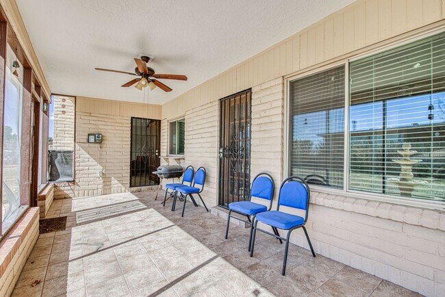 Building Photo - Beautiful 1-story southwestern-style home in west El Paso