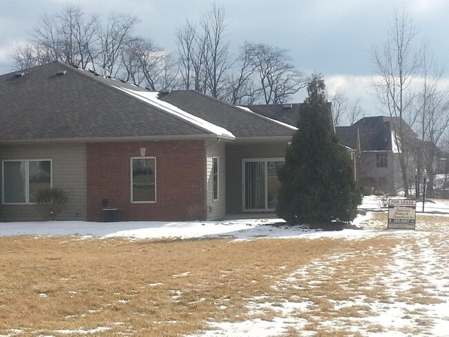 Building Photo - 315 Victoria Station Way