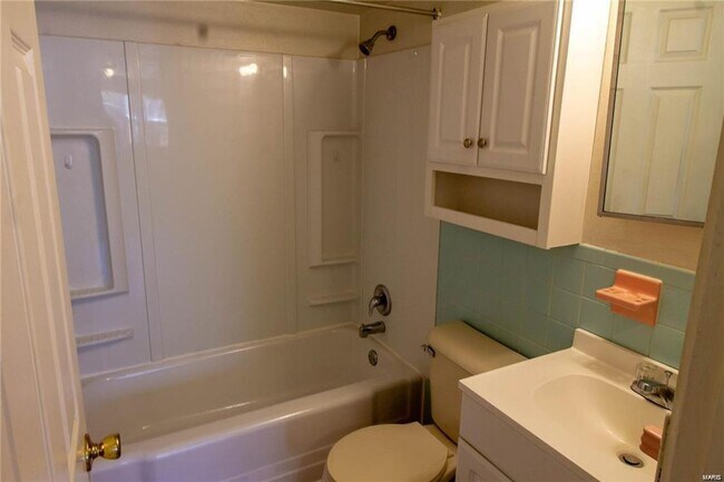 Building Photo - Walton