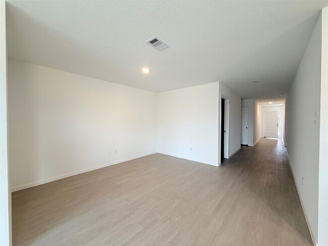 Building Photo - 29035 Great Flatland Trl