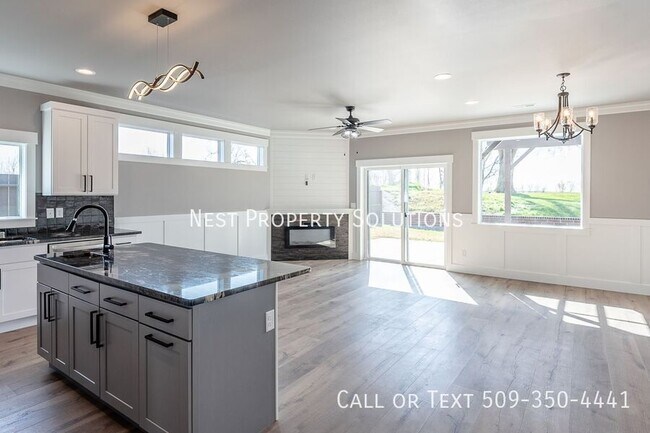 Building Photo - 1315 NE Nanto-A