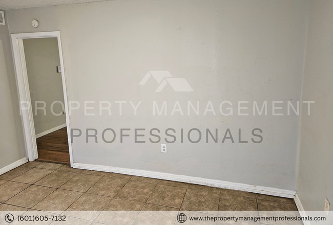 Building Photo - 1324 Marydale Dr