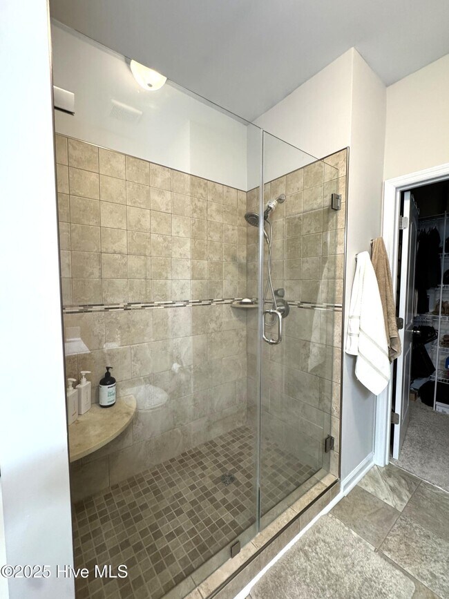 Building Photo - 301 Samuel Run Dr