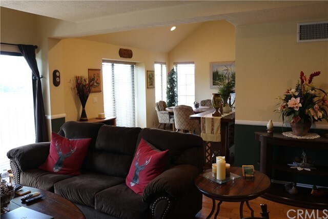 Building Photo - 4 Village Bay