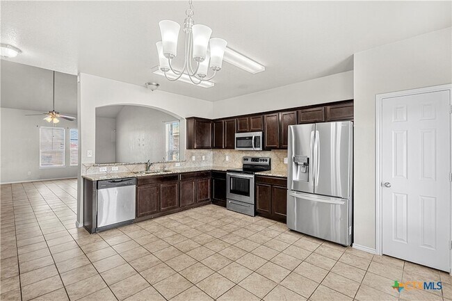 Building Photo - 1602 Gigante Dr