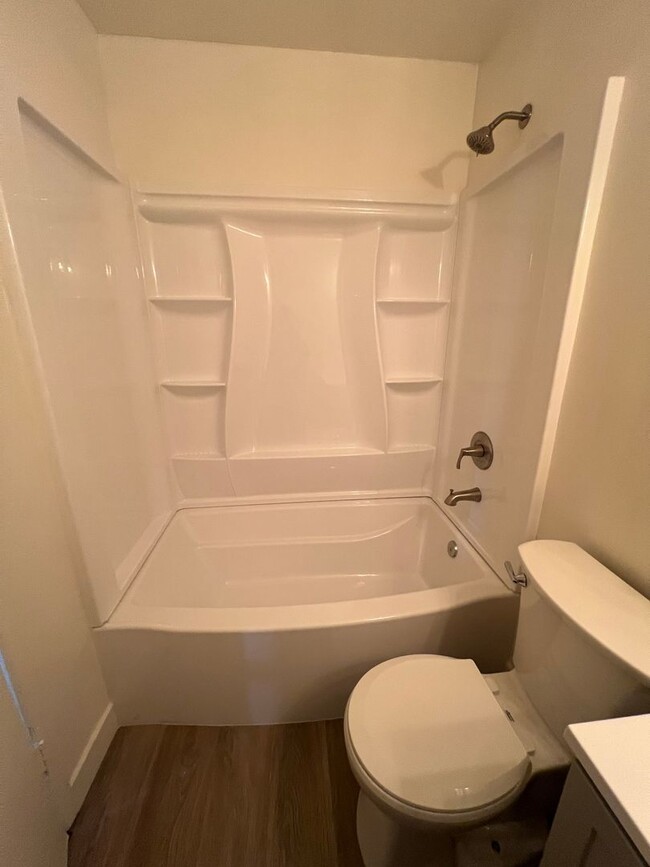 Building Photo - Two Bedroom Condo for Rent in Vacaville