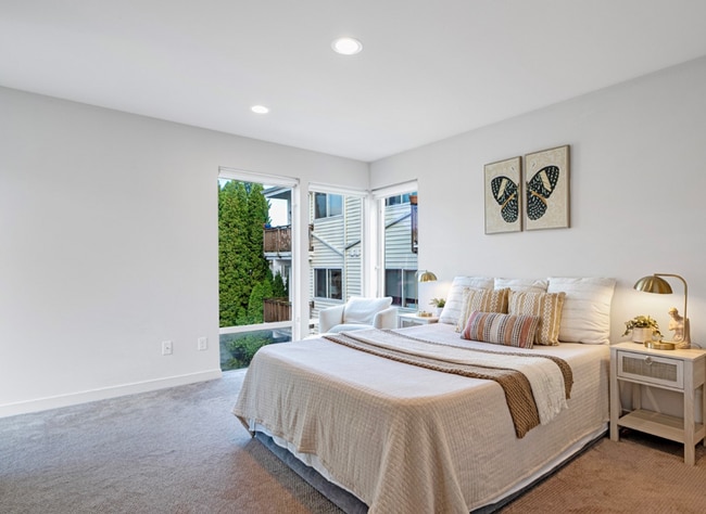 Building Photo - 8853 Stone Ave N