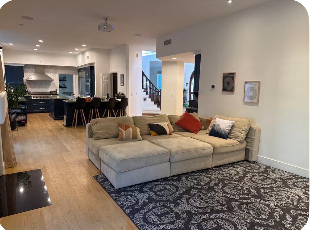 Building Photo - 22259 Dumetz Rd