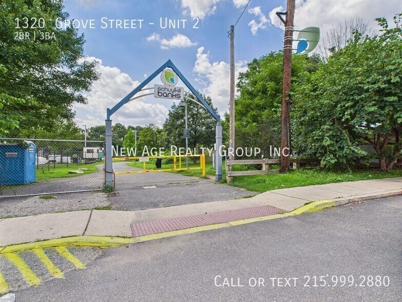 Building Photo - 1320 Grove St