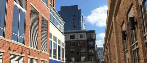 Building Photo - 1124 Lake St