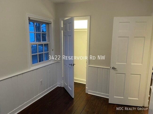 Building Photo - 3422 Reservoir Rd NW
