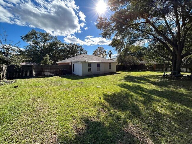 Building Photo - 7750 Smith Rd