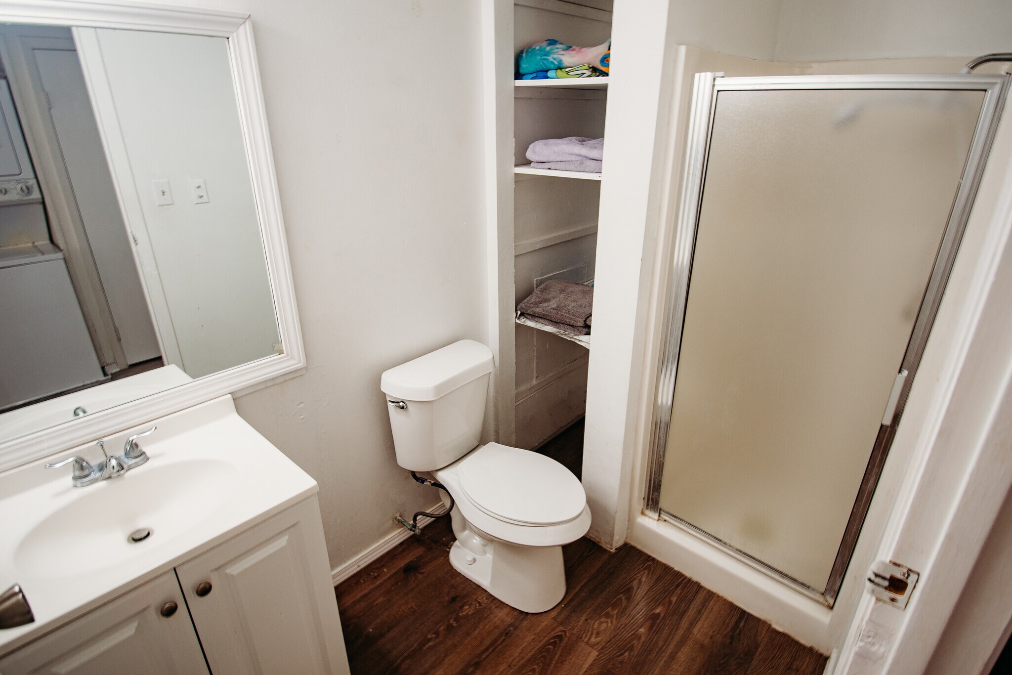 2nd Bathroom - 714 Continental Dr