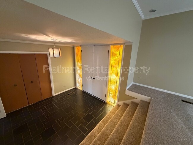 Building Photo - 2867 Monica Ct SW